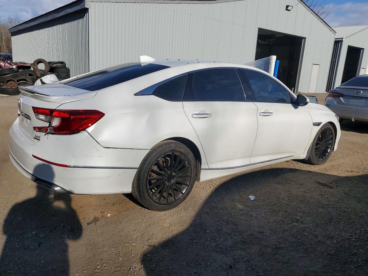 2018 HONDA ACCORD TOURING photo 5