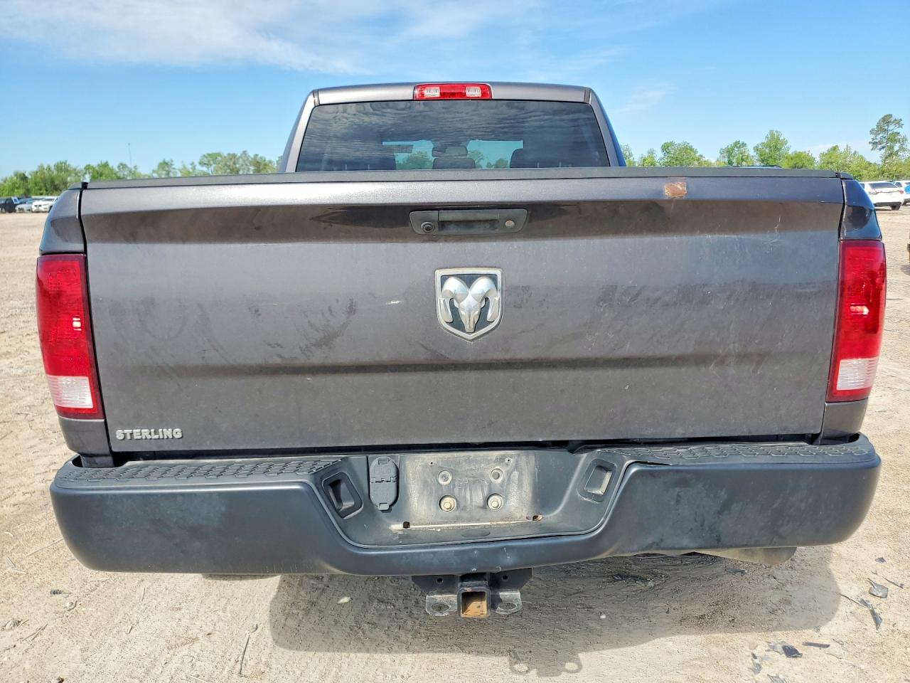 2018 RAM 1500 ST photo 6