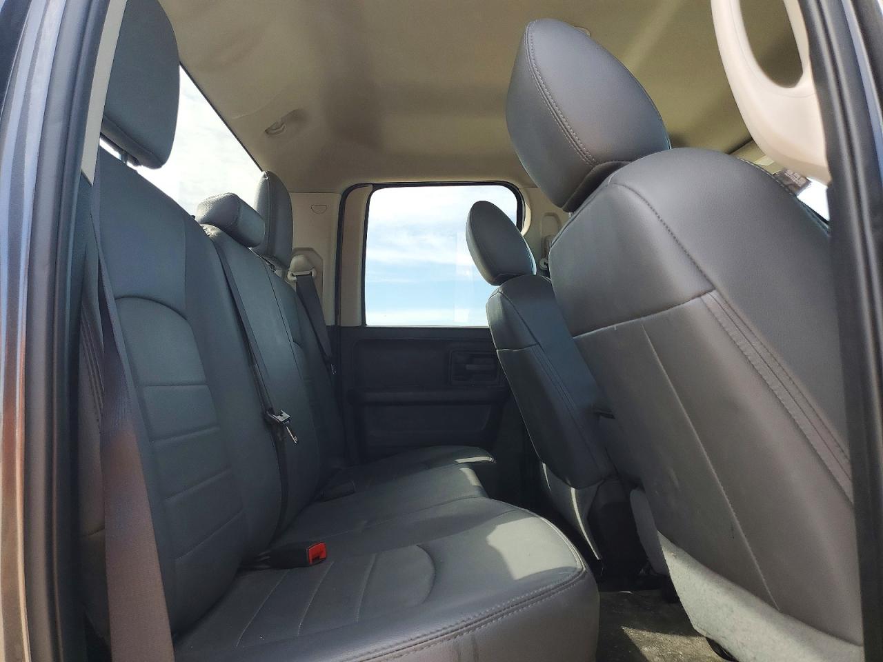 2018 RAM 1500 ST photo 10