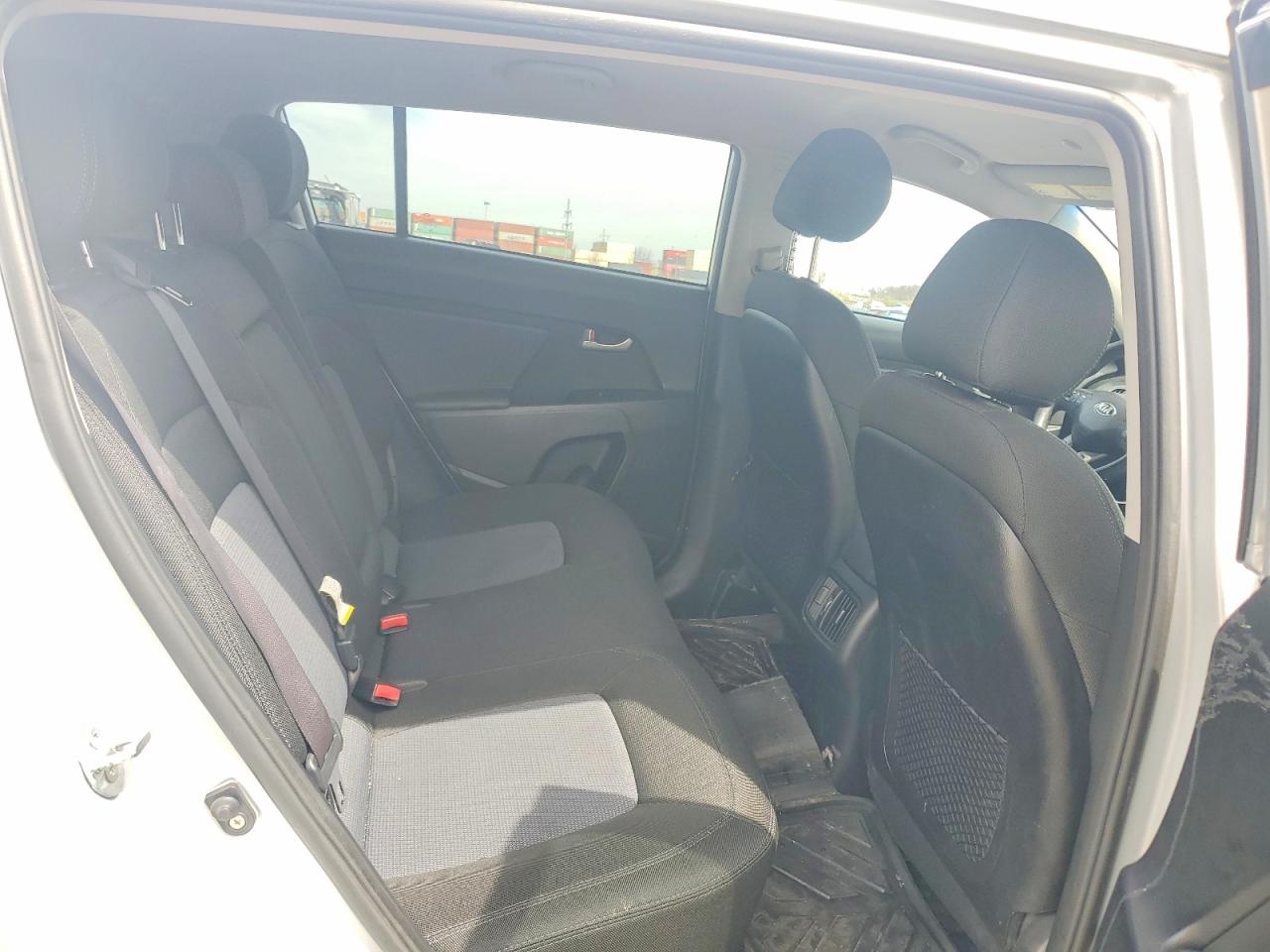 2016 KIA SPORTAGE LX photo 21