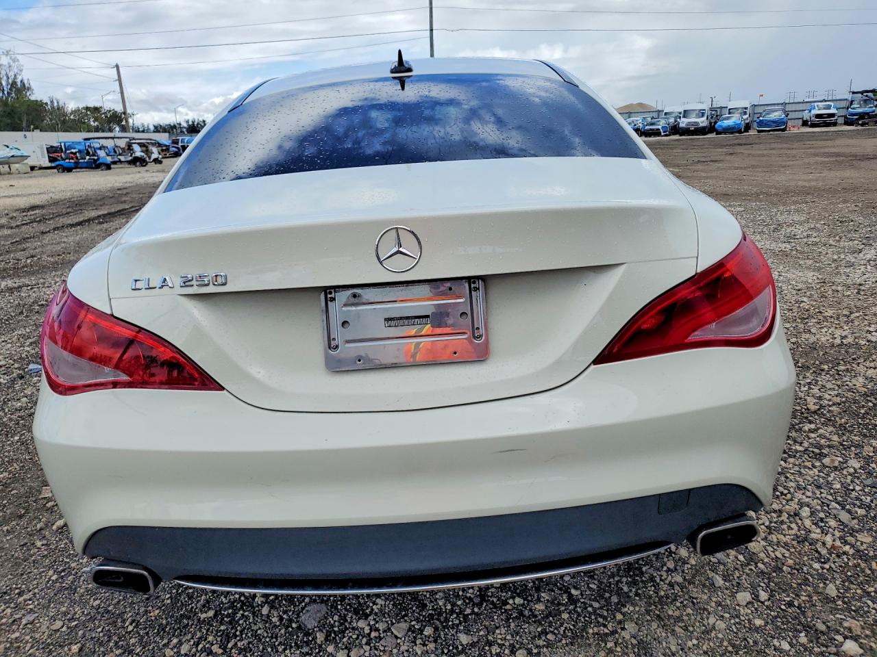 2016 MERCEDES-BENZ CLA 250 photo 11