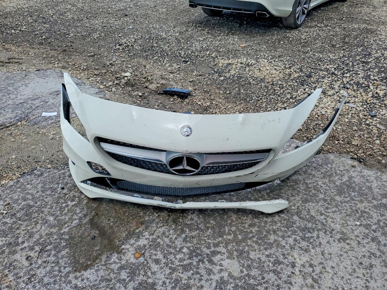 2016 MERCEDES-BENZ CLA 250 photo 23