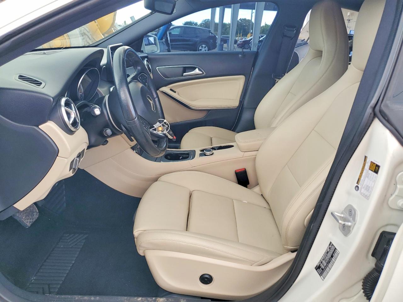 2016 MERCEDES-BENZ CLA 250 photo 13