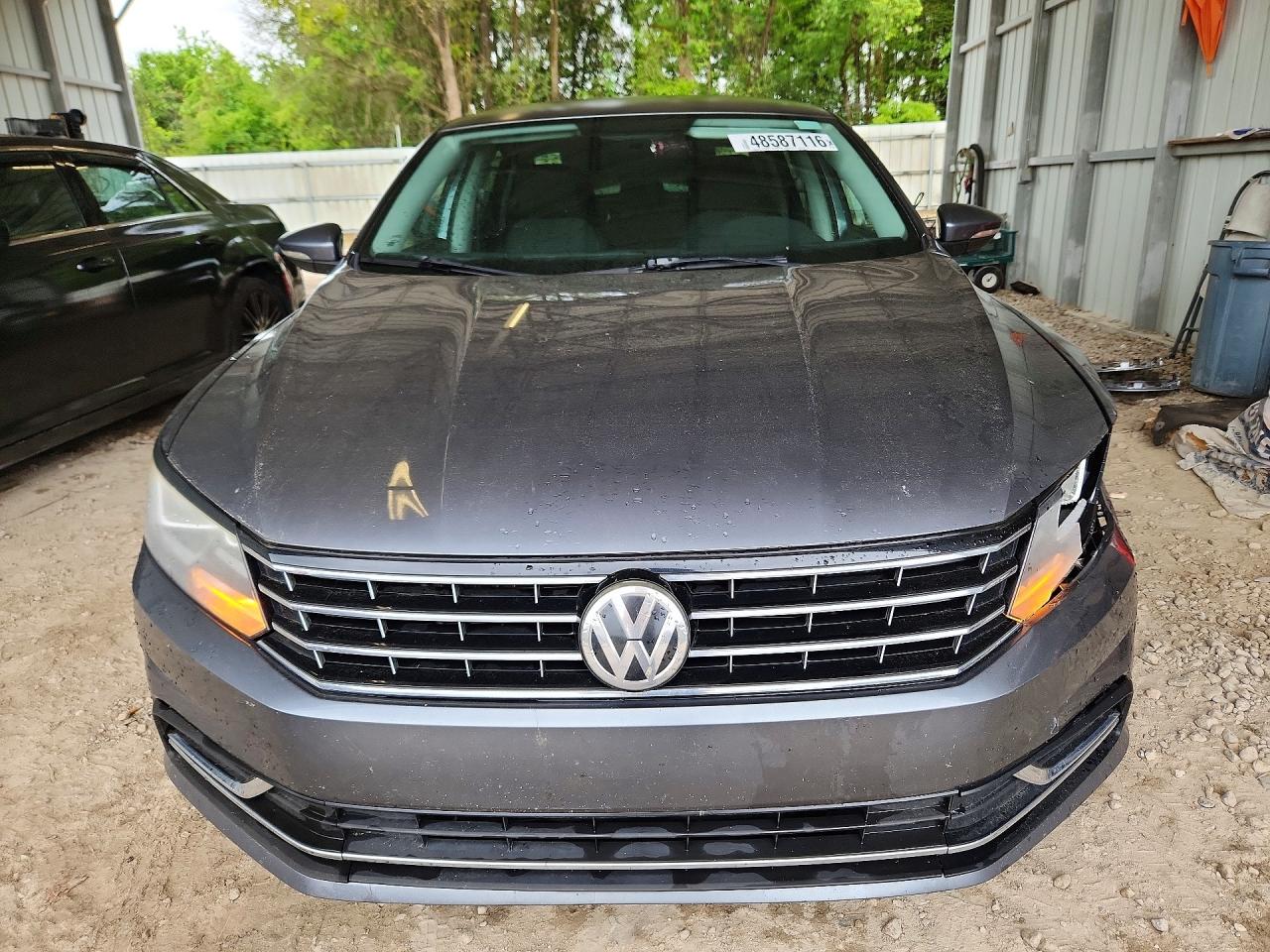 2017 VOLKSWAGEN PASSAT S photo 9