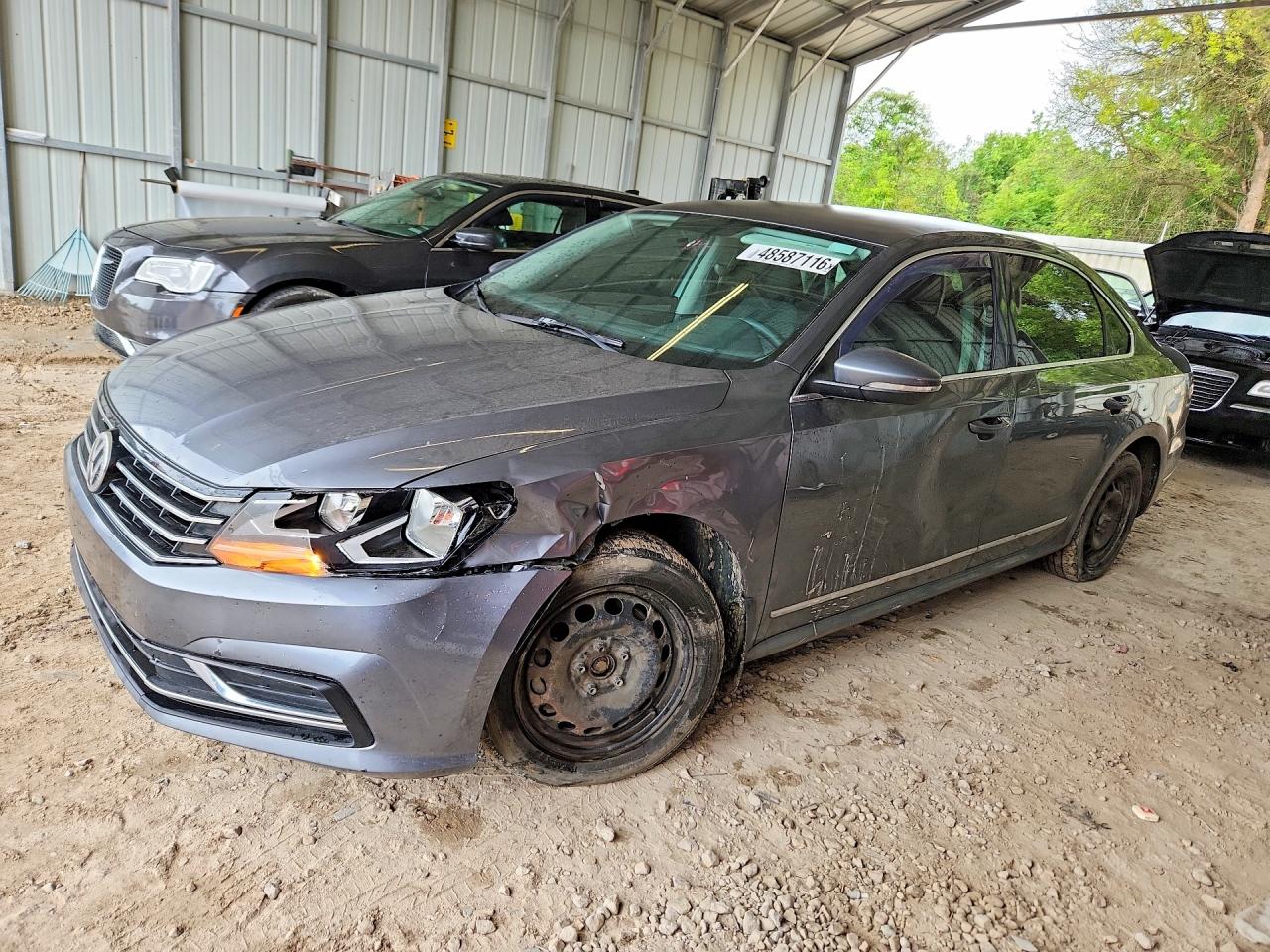 2017 VOLKSWAGEN PASSAT