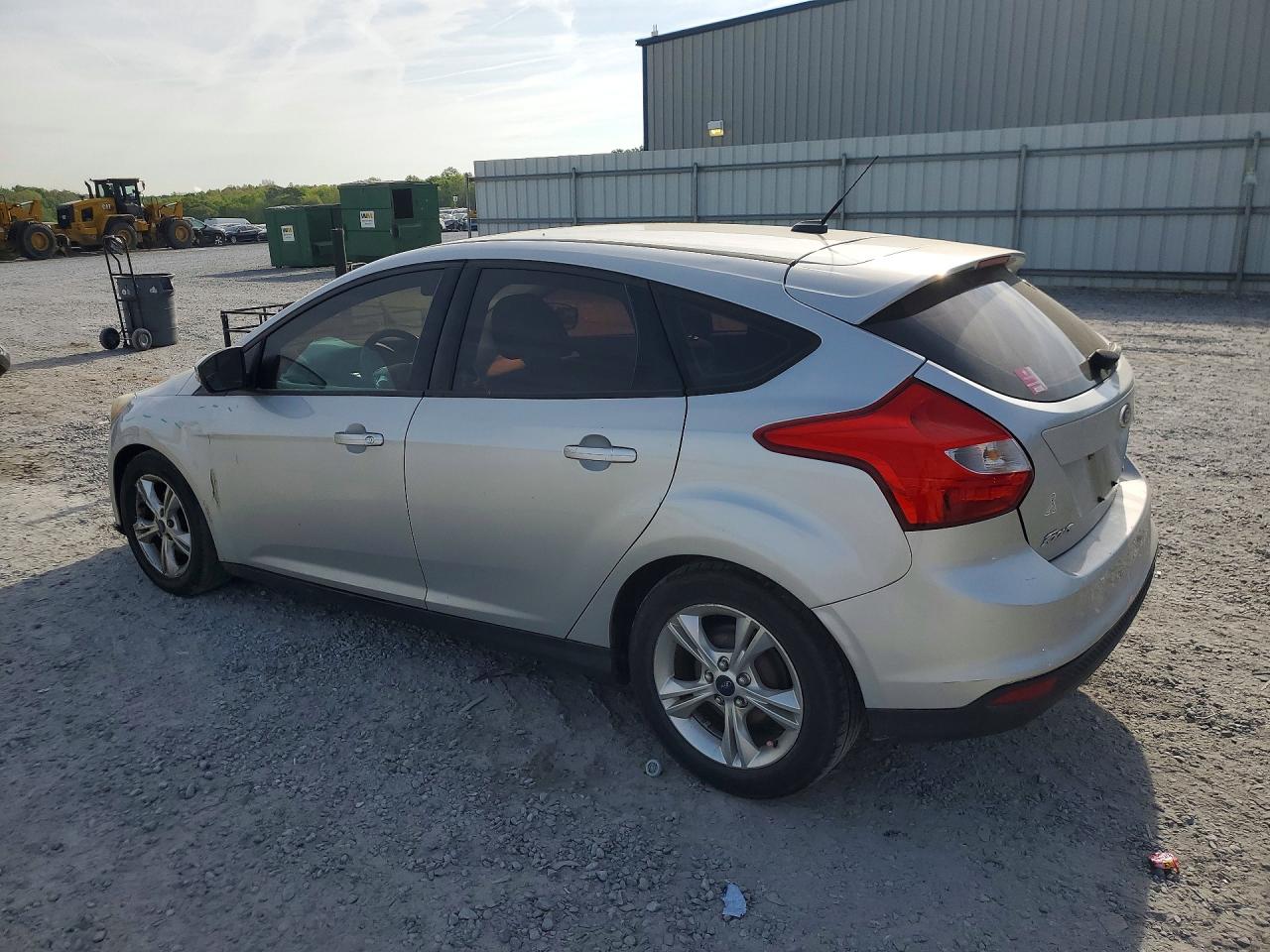 2014 FORD FOCUS SE photo 4