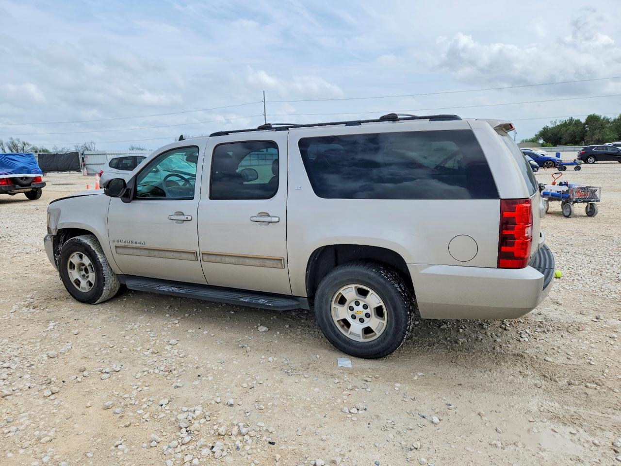 2009 CHEVROLET SUBURBAN C1500 LT photo 2