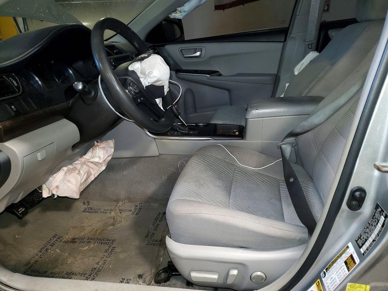2017 TOYOTA CAMRY LE photo 7