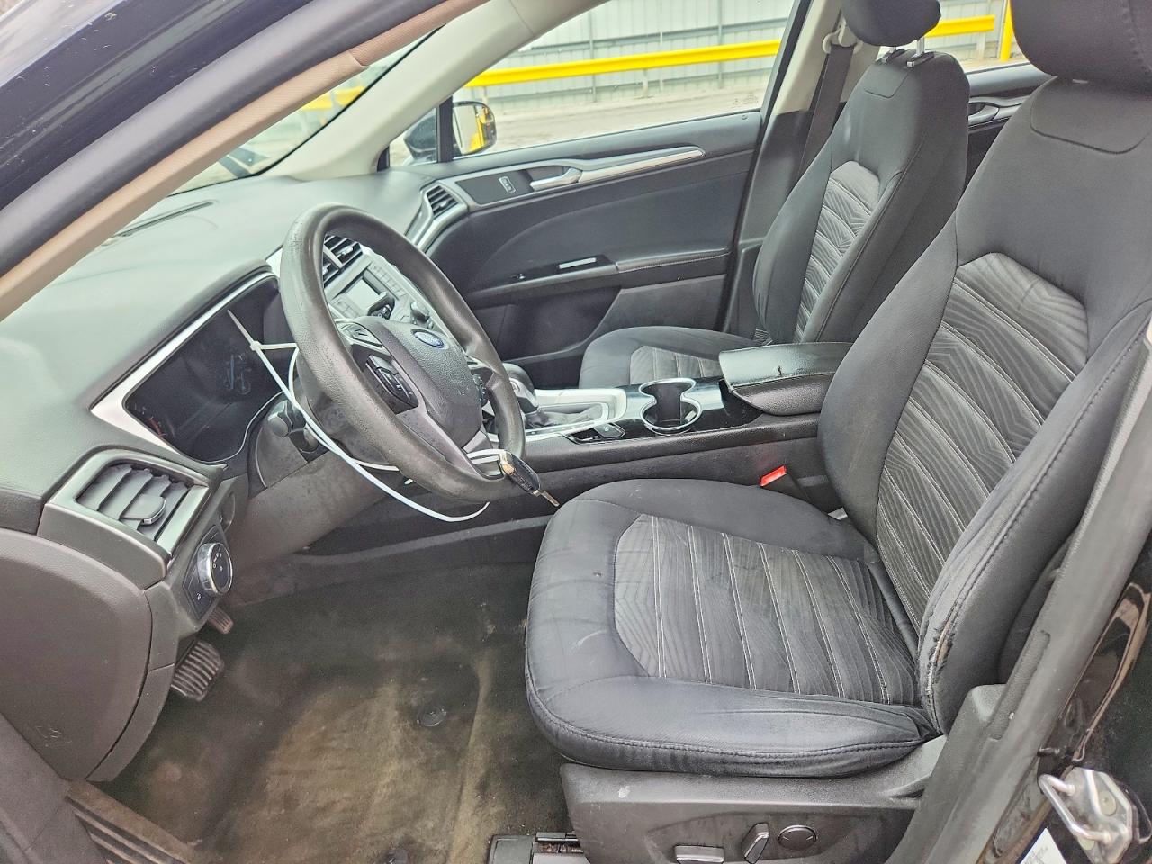2016 FORD FUSION SE photo 13
