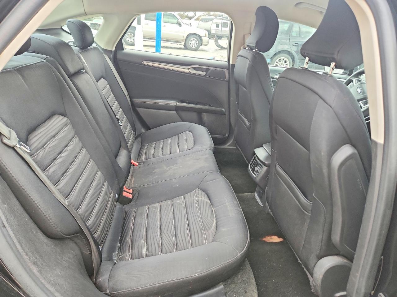 2016 FORD FUSION SE photo 19
