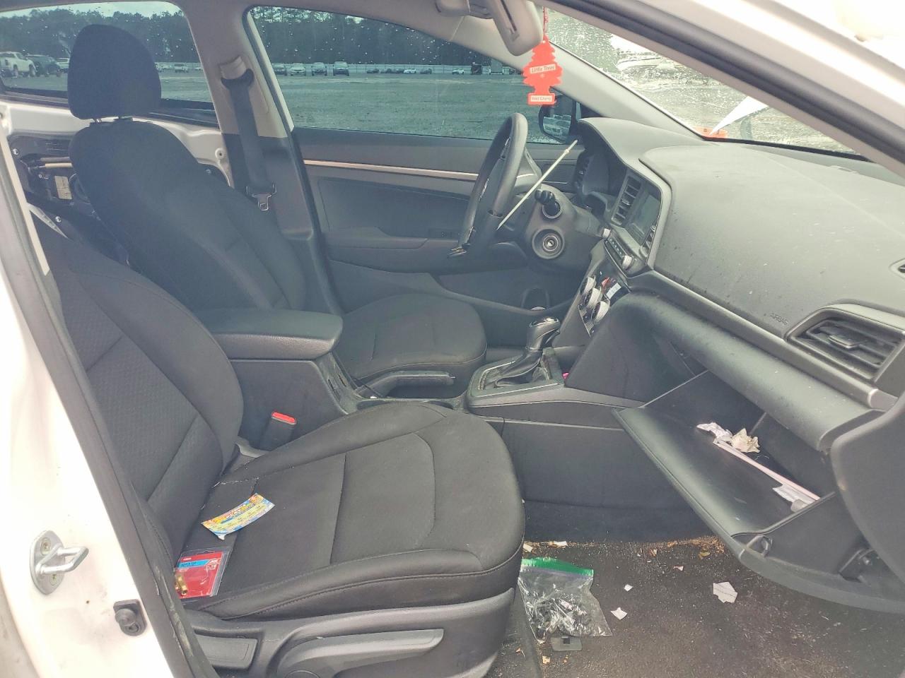 2019 HYUNDAI ELANTRA SE photo 13