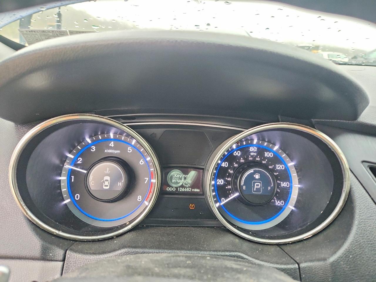 2012 HYUNDAI SONATA SE photo 25