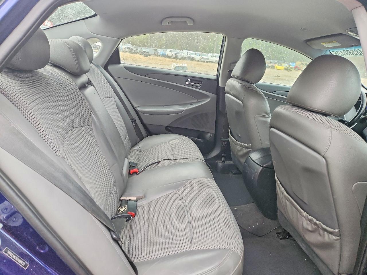 2012 HYUNDAI SONATA SE photo 28