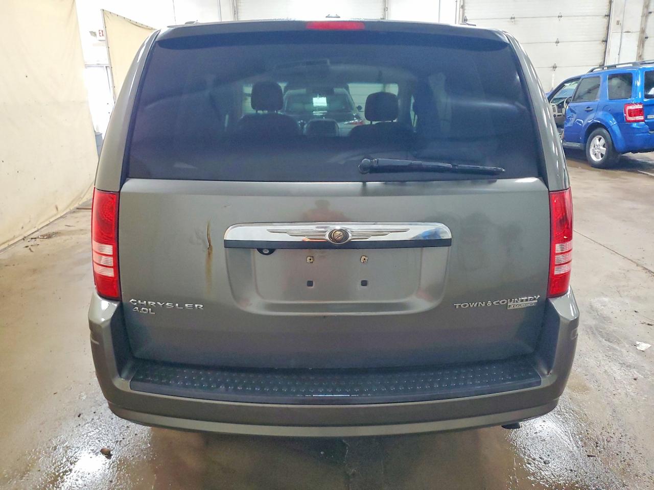 2010 CHRYSLER TOWN & COUNTRY TOURING PLUS photo 16