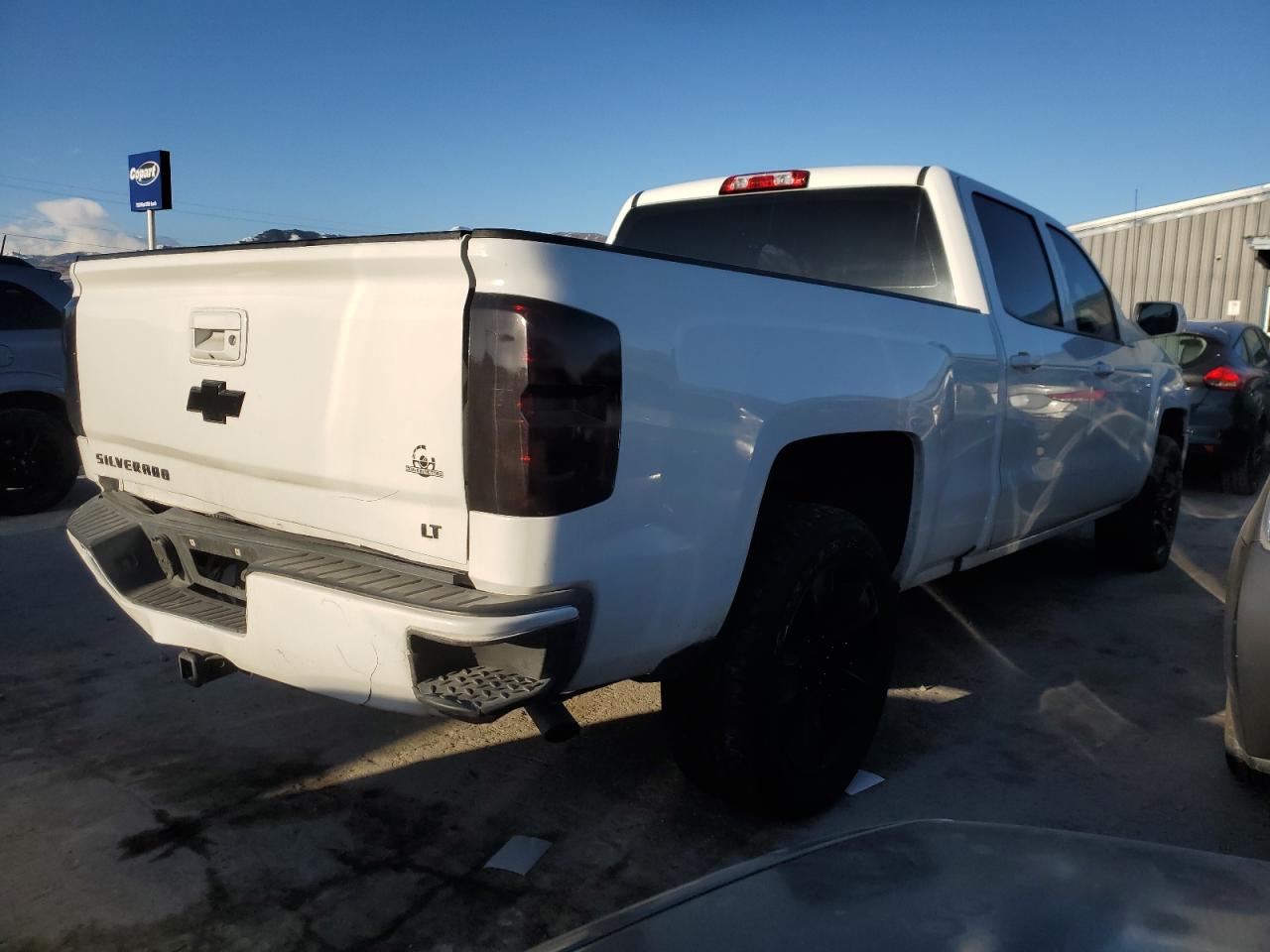 2018 CHEVROLET SILVERADO K1500 photo 3