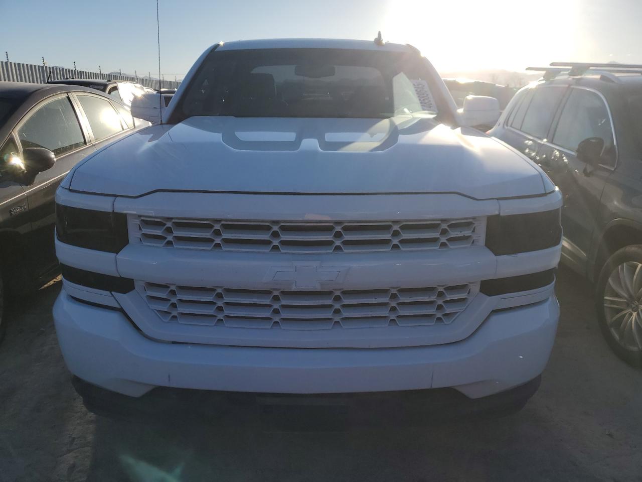 2018 CHEVROLET SILVERADO K1500 photo 5