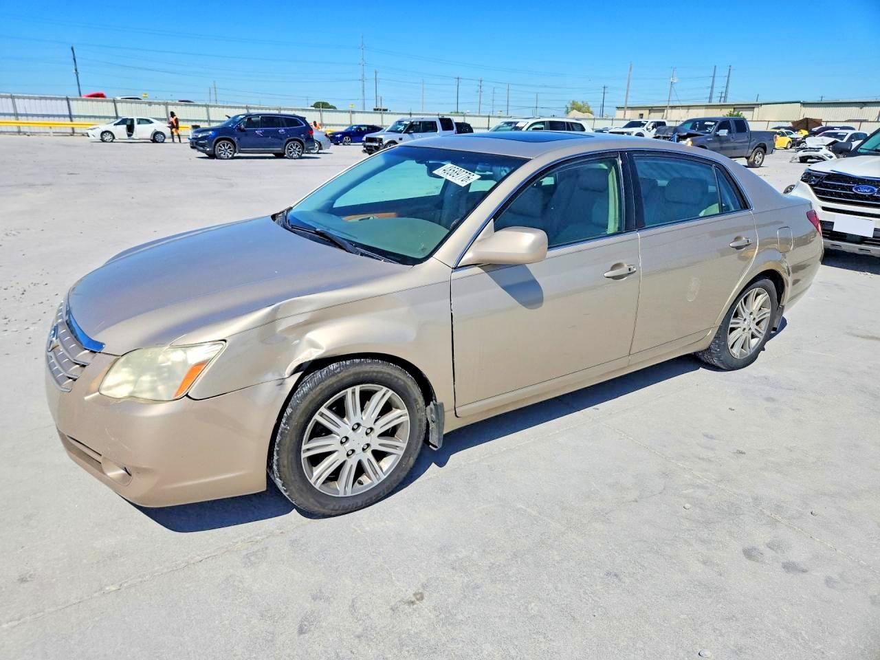 2005 TOYOTA AVALON