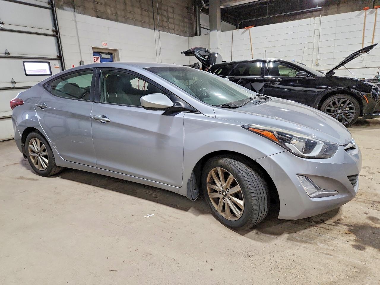 2015 HYUNDAI ELANTRA SE photo 4