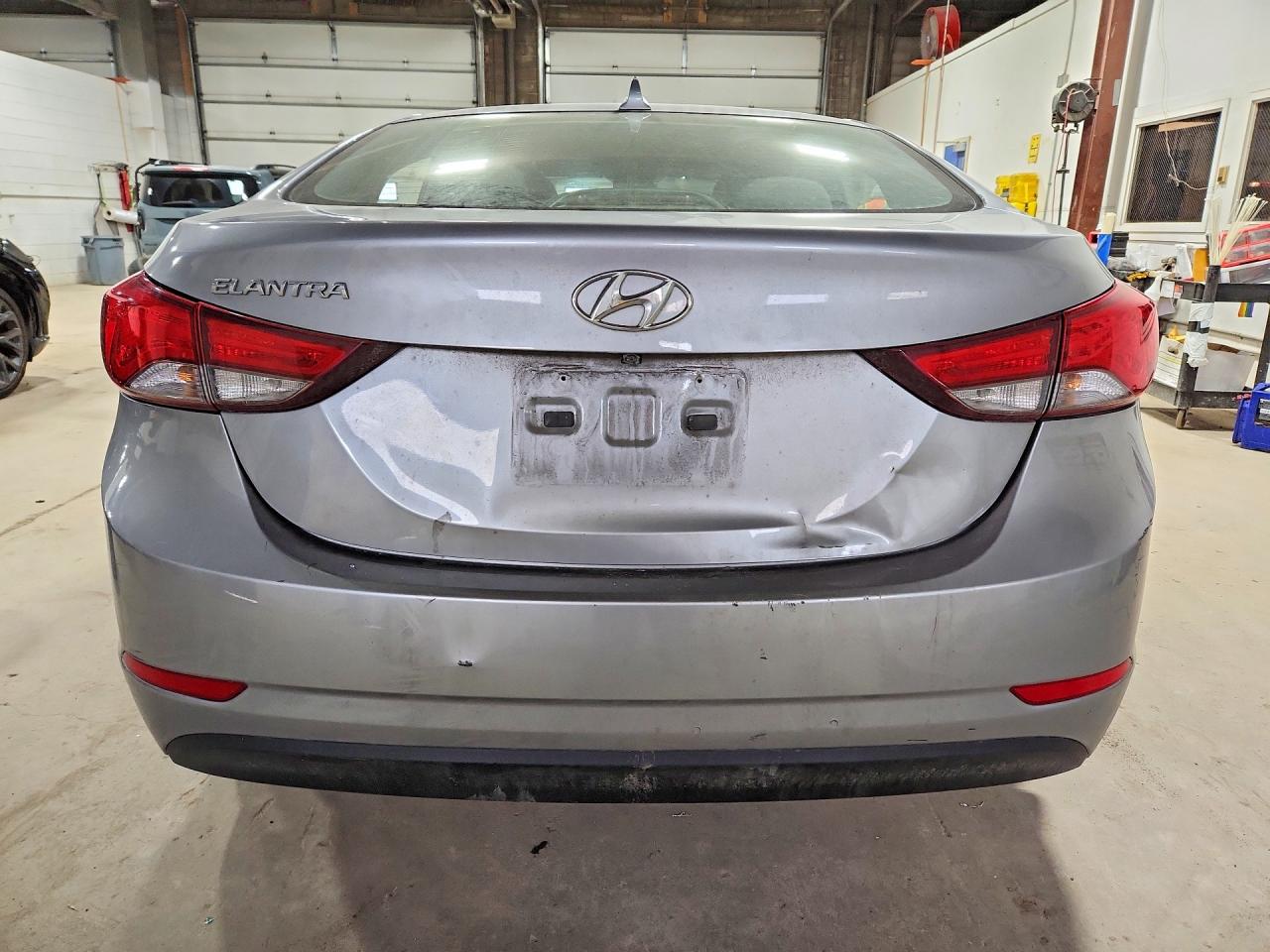 2015 HYUNDAI ELANTRA SE photo 6