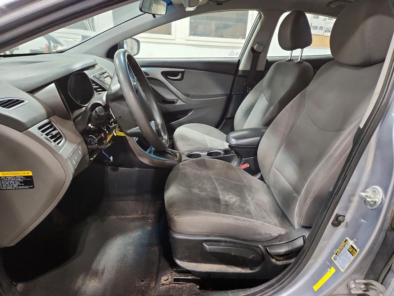 2015 HYUNDAI ELANTRA SE photo 7