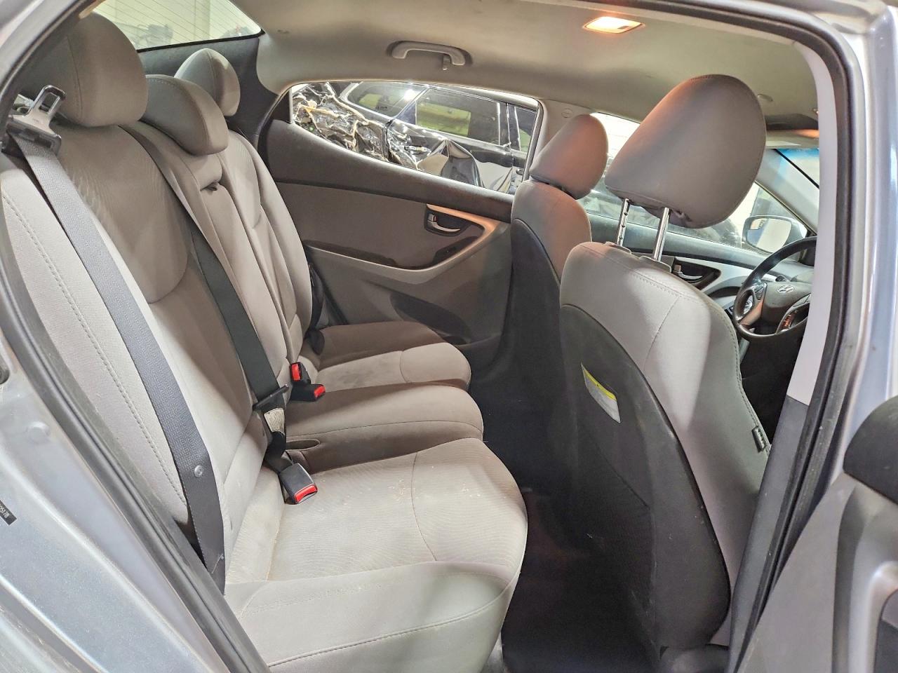 2015 HYUNDAI ELANTRA SE photo 10