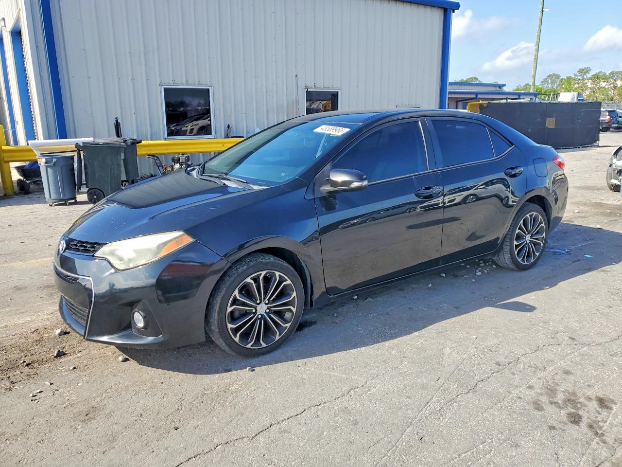 2015 TOYOTA COROLLA