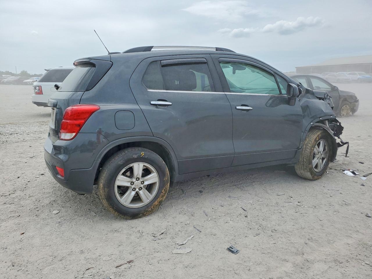 2017 CHEVROLET TRAX 1LT photo 7