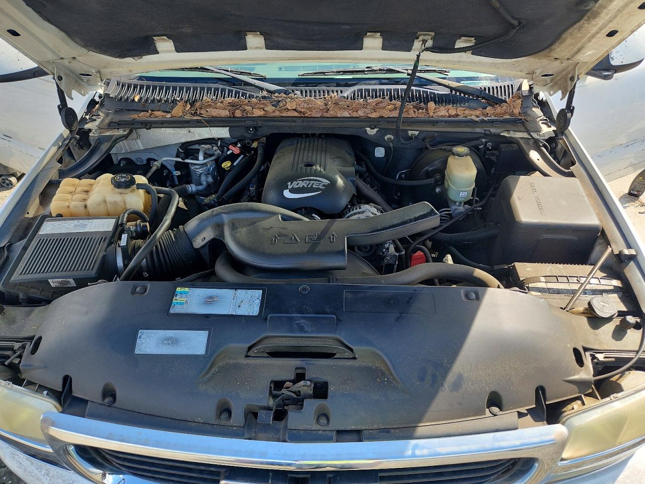 2002 GMC YUKON photo 12