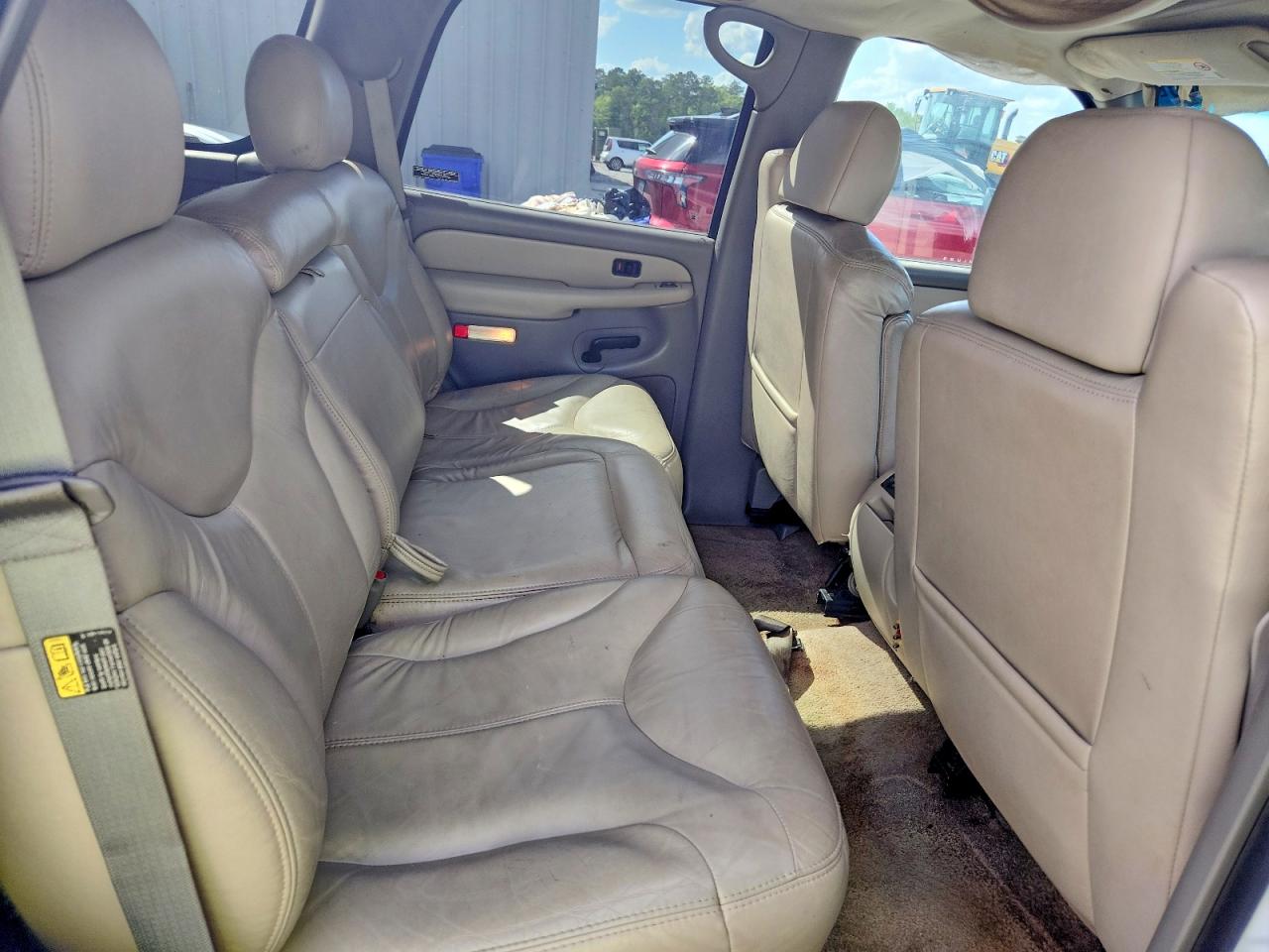 2002 GMC YUKON photo 11