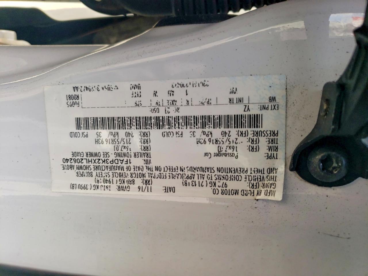 2017 FORD FOCUS SE photo 23