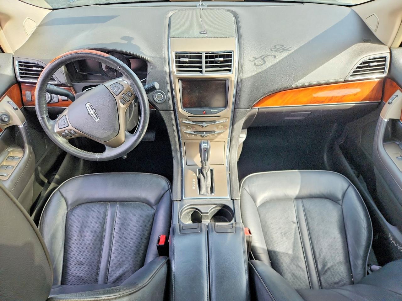 2013 LINCOLN TOWNHOUSE MKX photo 22