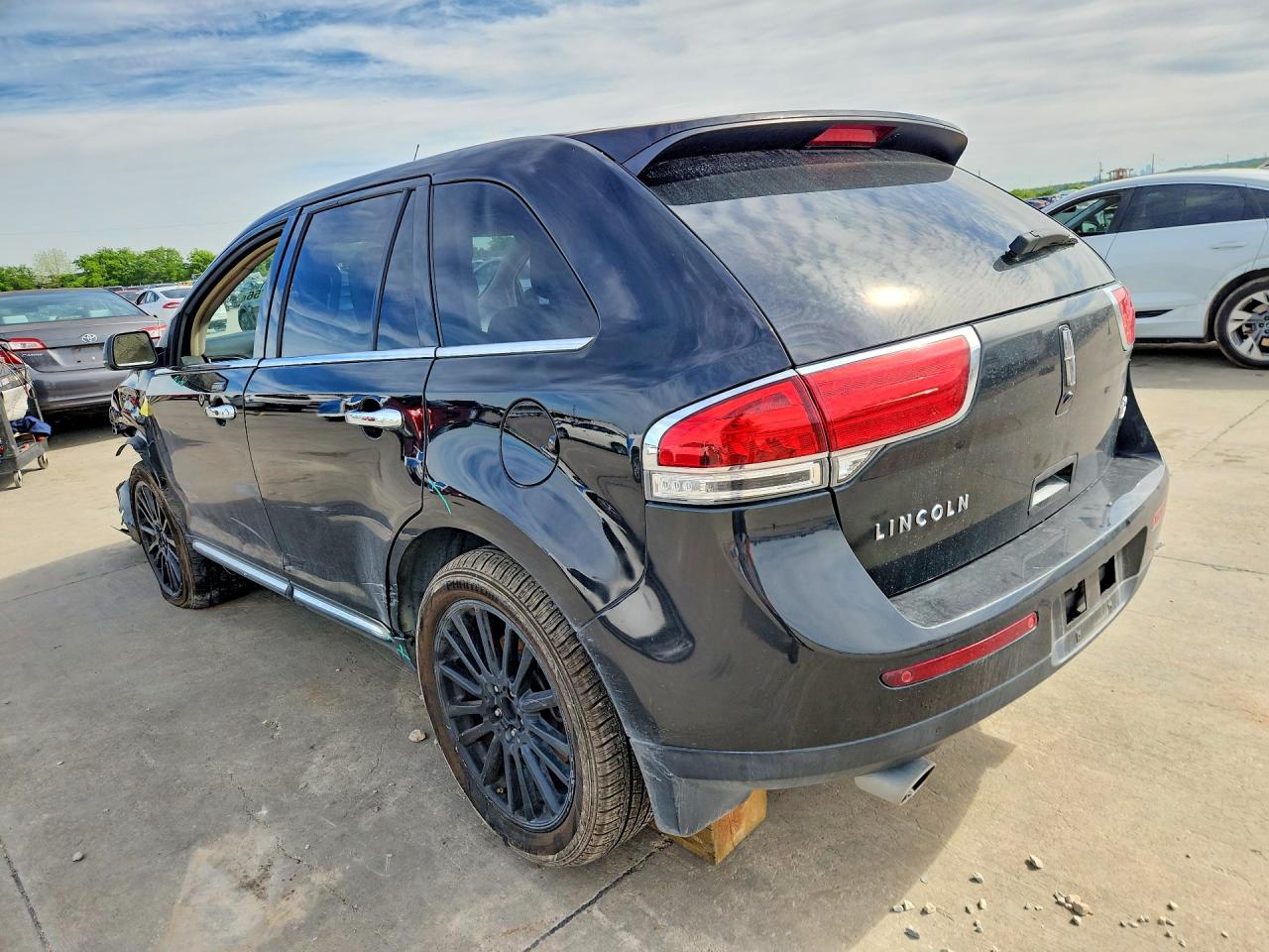 2013 LINCOLN TOWNHOUSE MKX photo 4