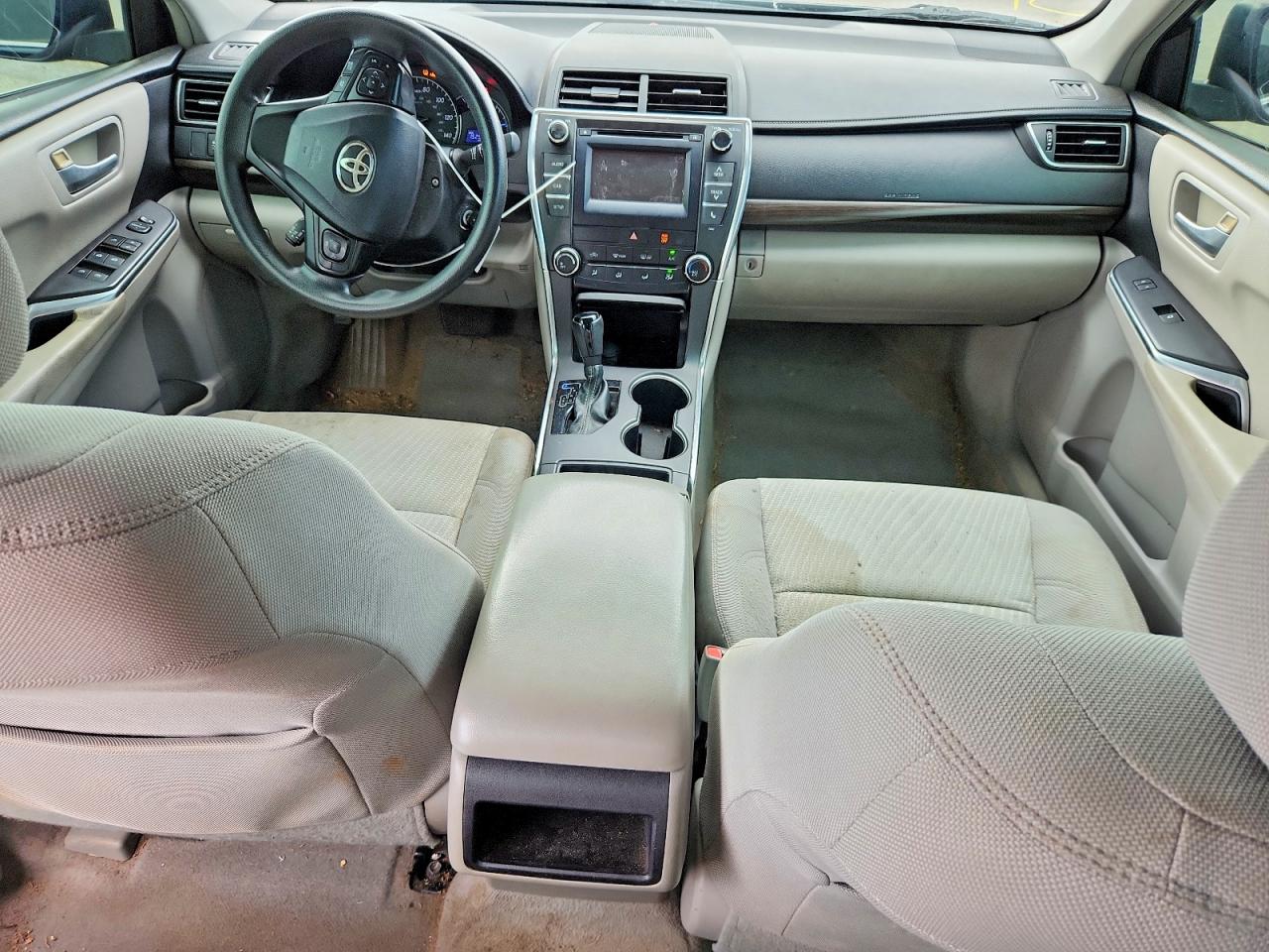 2015 TOYOTA CAMRY LE photo 22