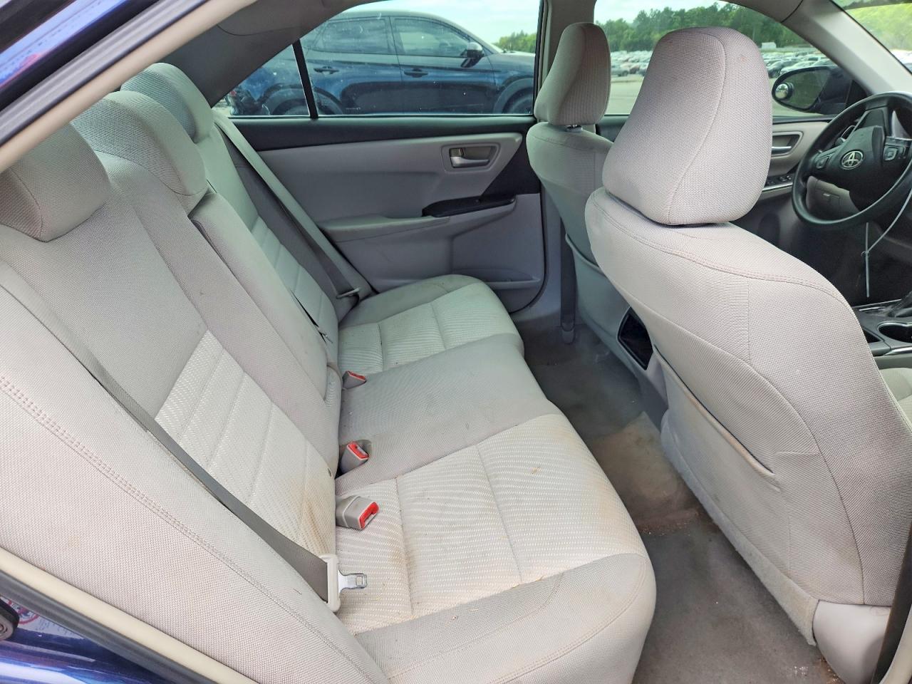 2015 TOYOTA CAMRY LE photo 28