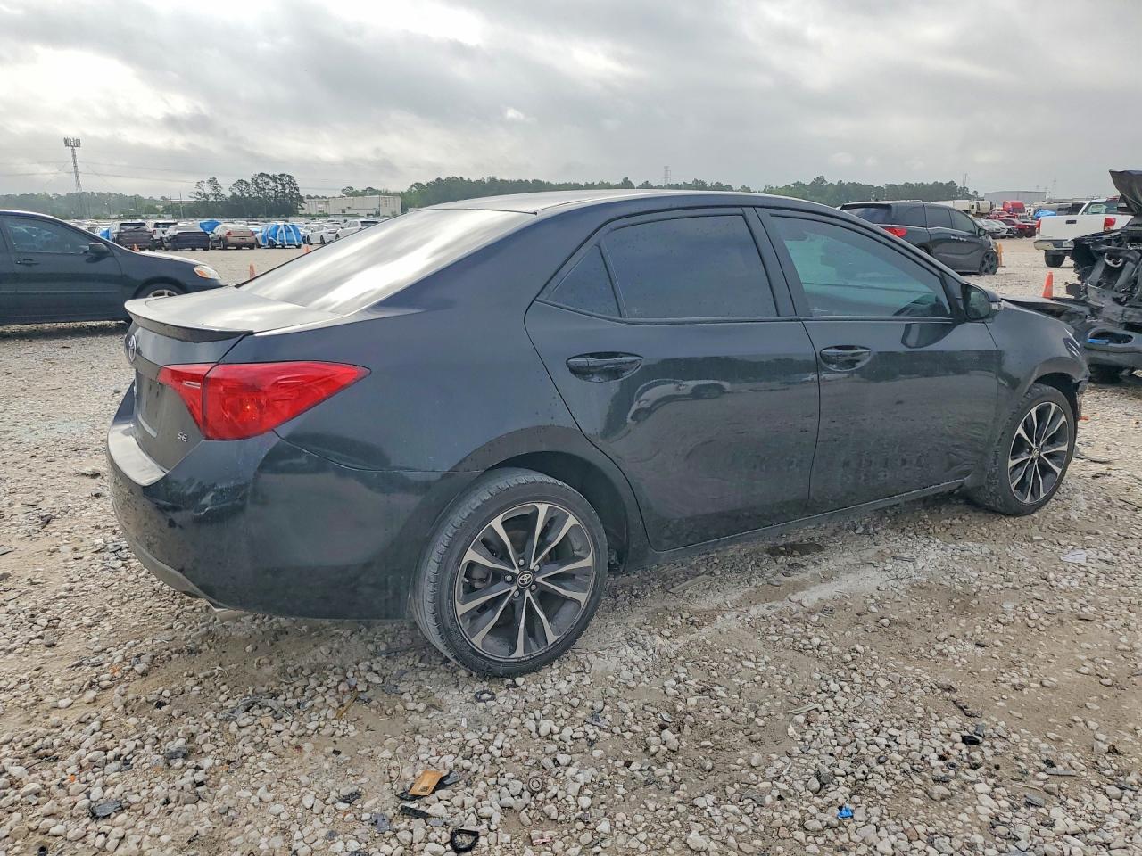 2019 TOYOTA COROLLA SE photo 5