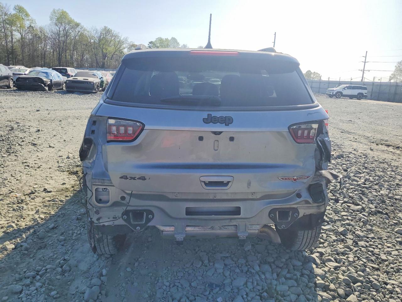 2021 JEEP COMPASS photo 16