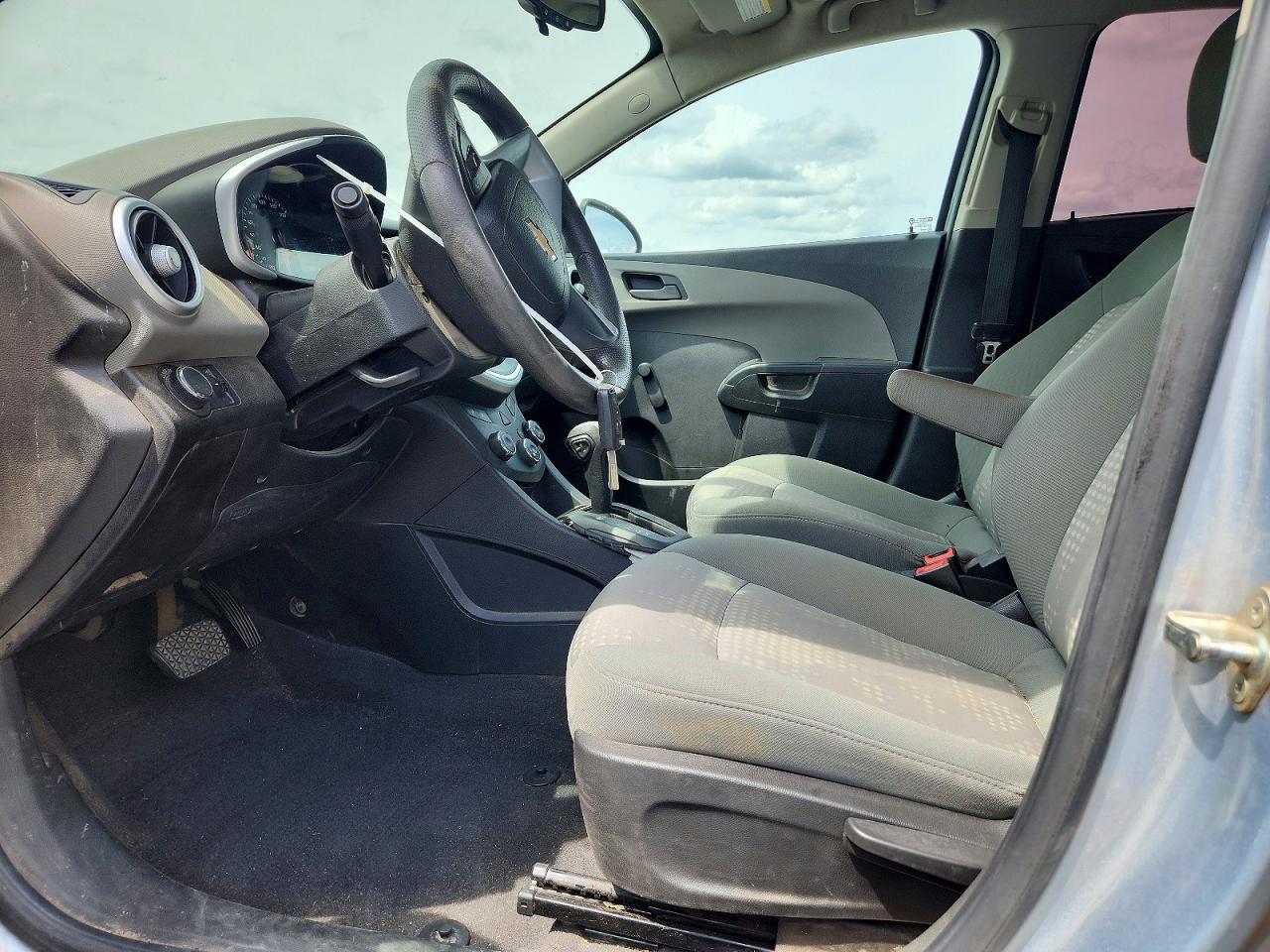 2017 CHEVROLET SONIC LS photo 13