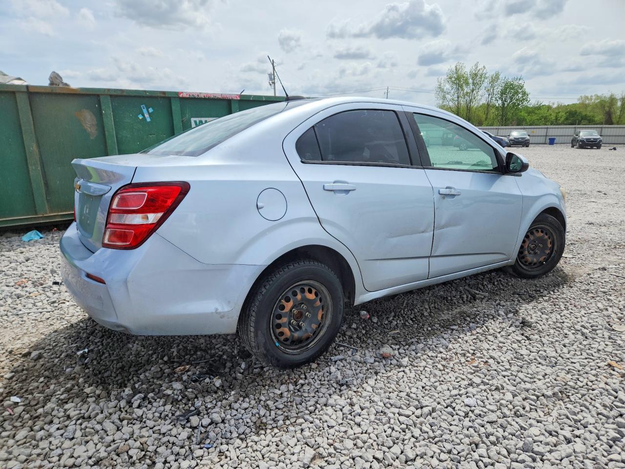 2017 CHEVROLET SONIC LS photo 5