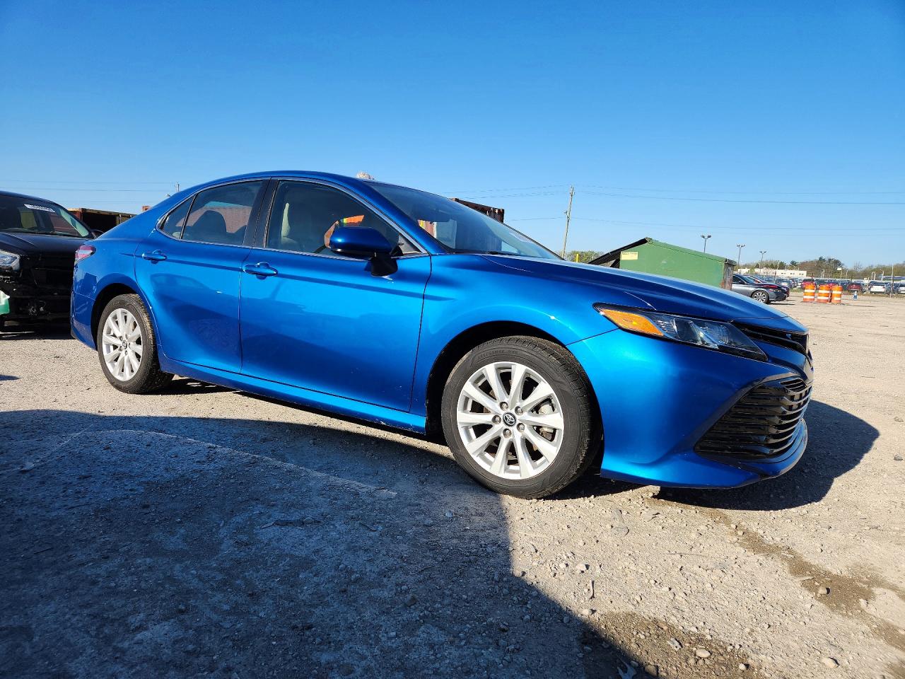 2019 TOYOTA CAMRY LE photo 7