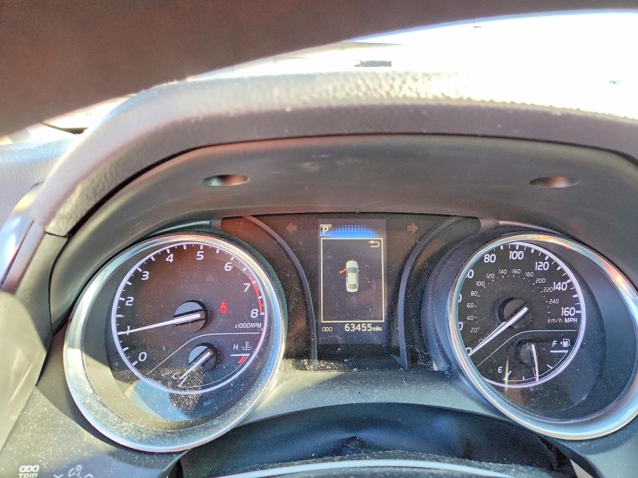 2019 TOYOTA CAMRY LE photo 17
