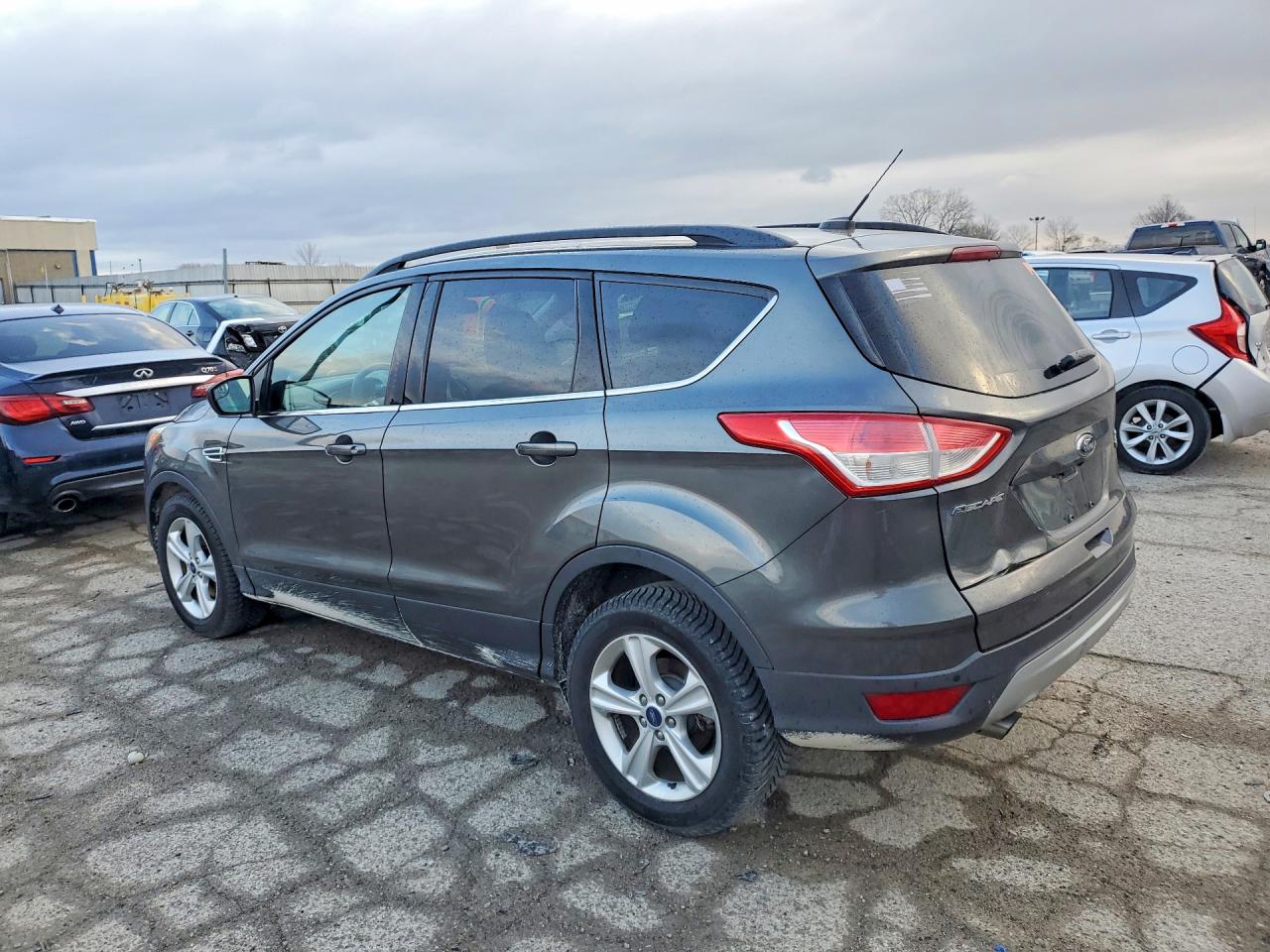2016 FORD ESCAPE SE photo 3