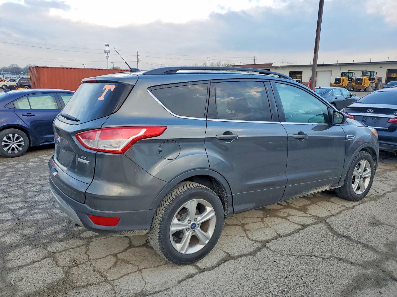 2016 FORD ESCAPE SE photo 5