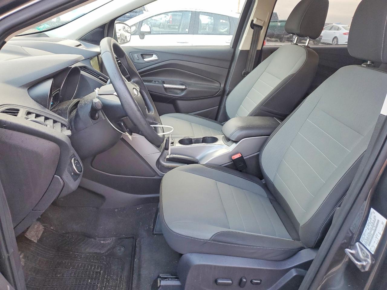 2016 FORD ESCAPE SE photo 13
