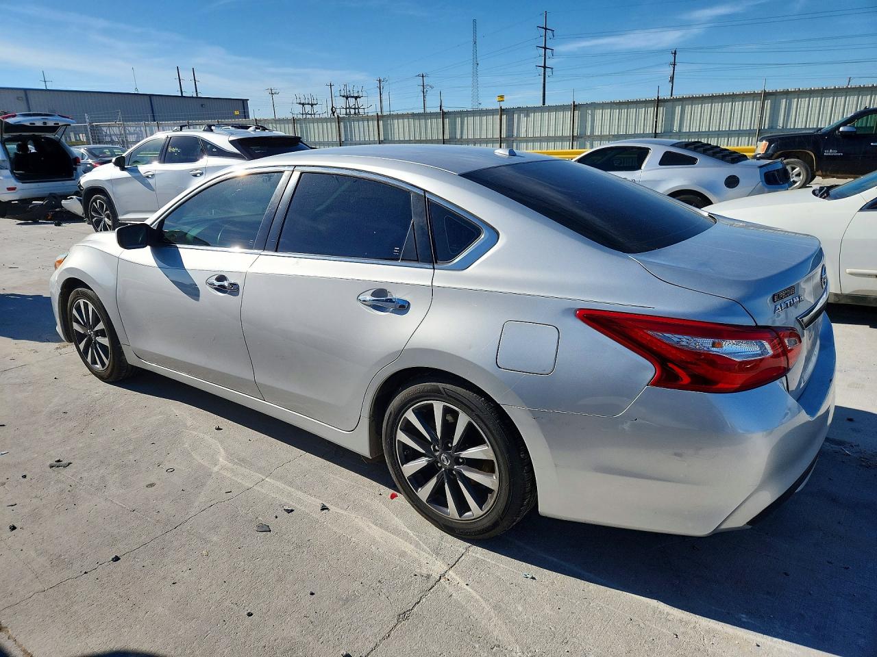 2017 NISSAN ALTIMA 2.5 SV photo 4