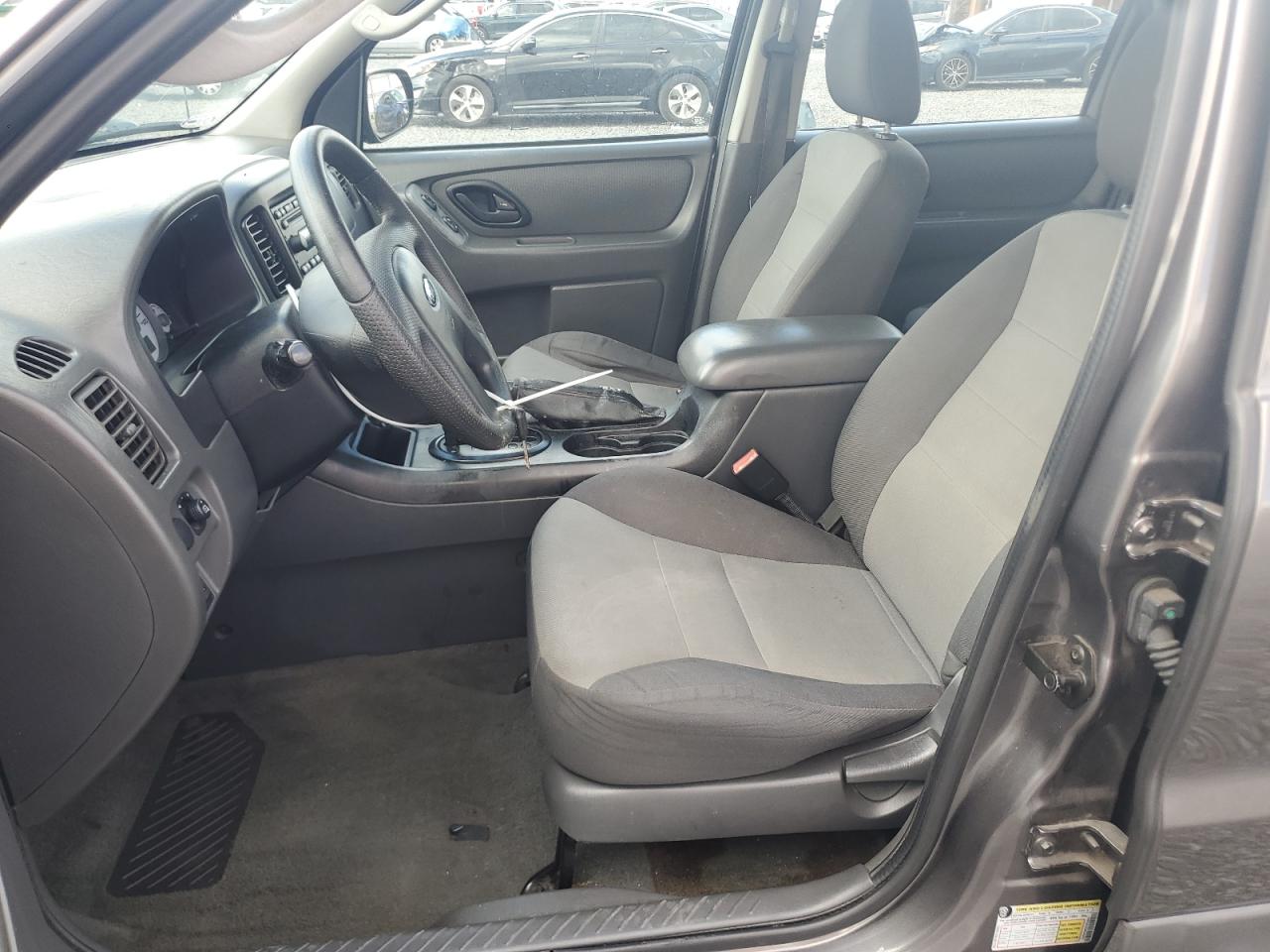 2006 FORD ESCAPE XLS photo 13
