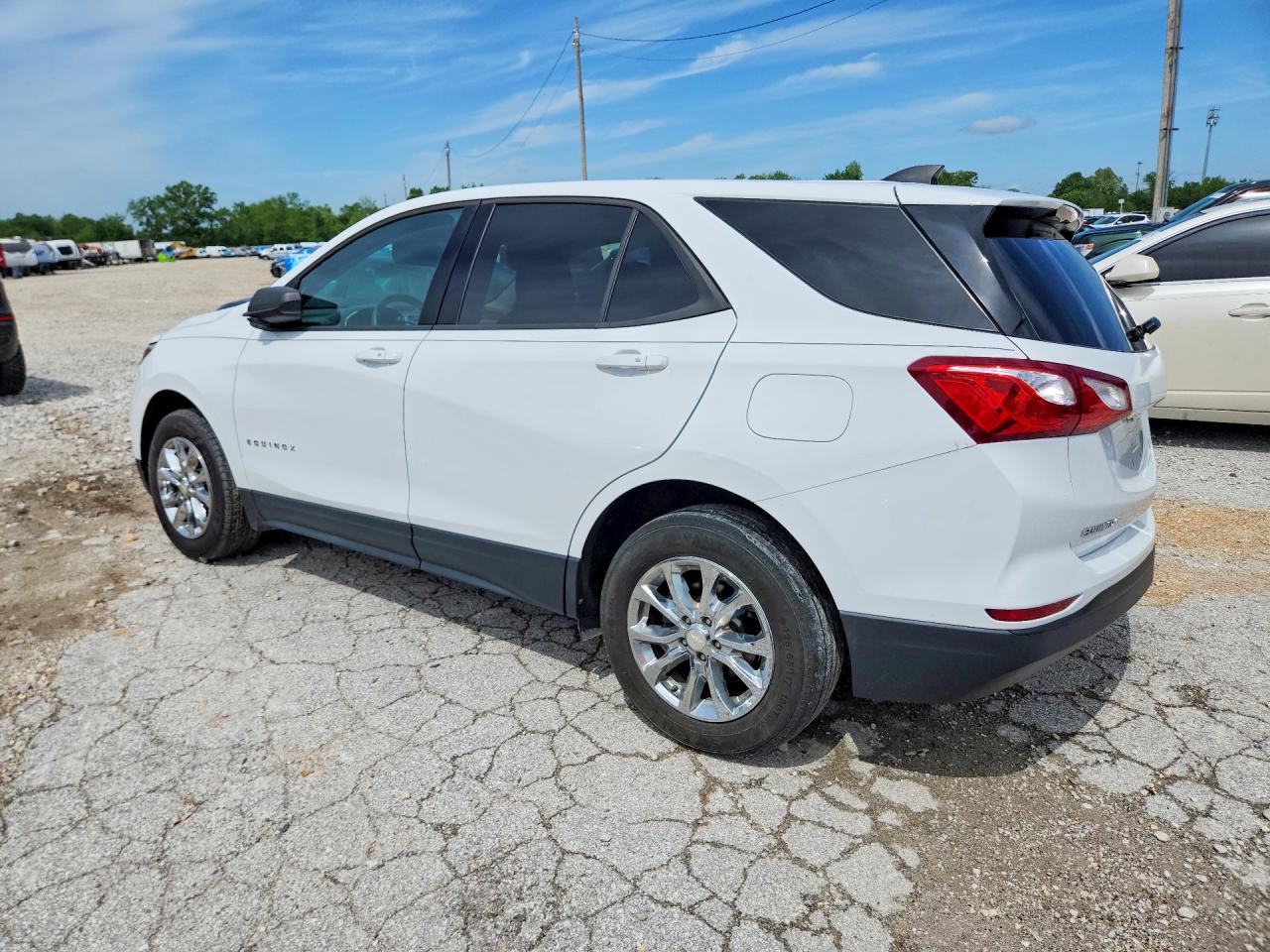 2019 CHEVROLET EQUINOX LS photo 4