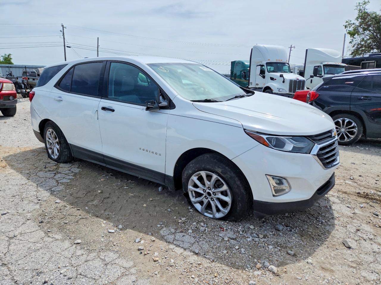 2019 CHEVROLET EQUINOX LS photo 10