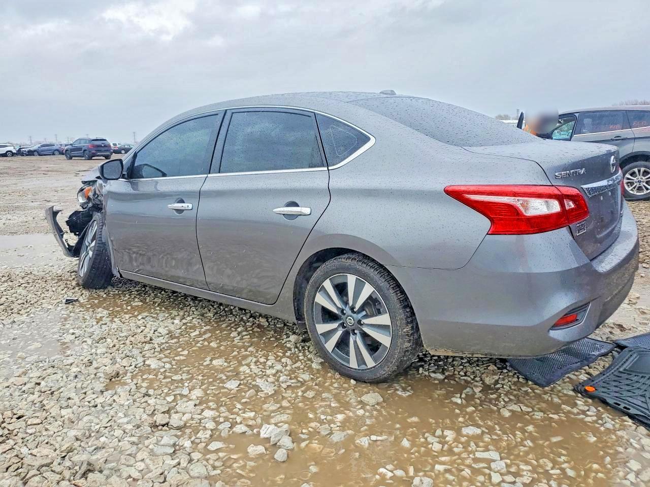 2019 NISSAN SENTRA SV photo 3