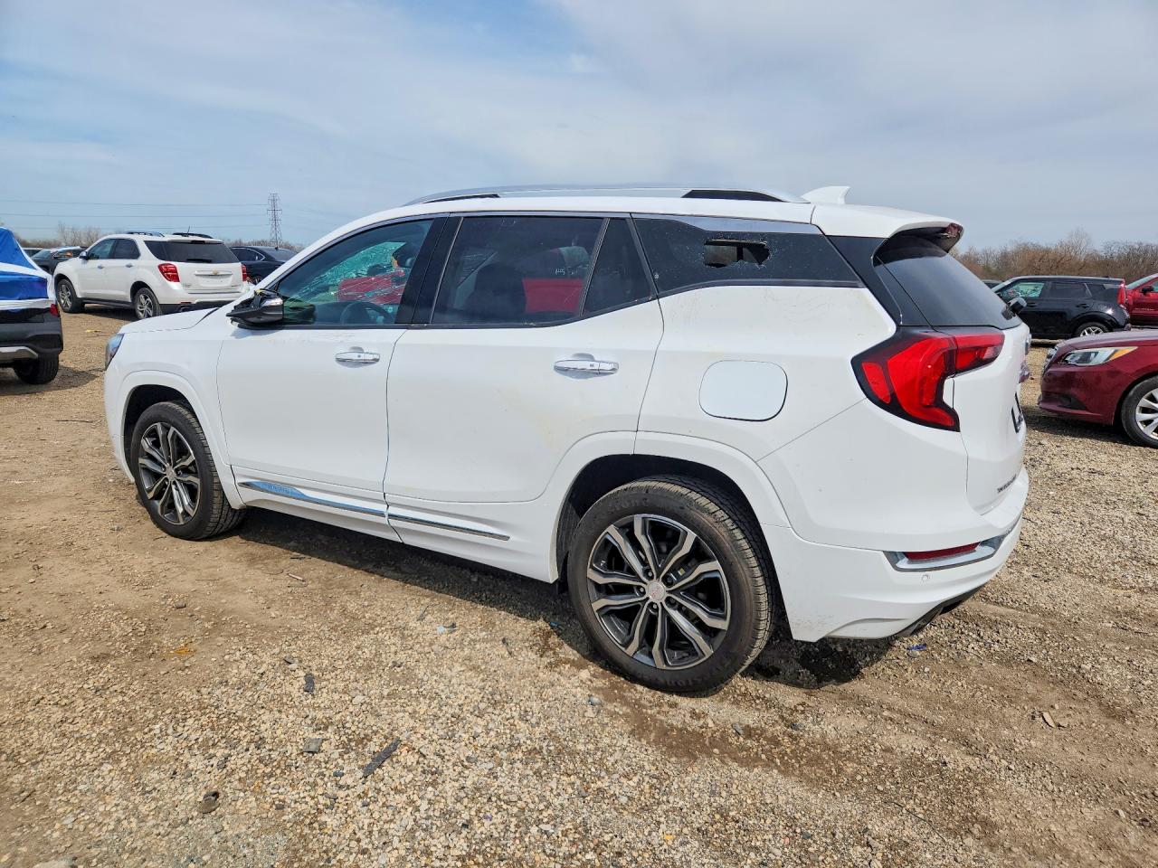 2020 GMC TERRAIN DENALI photo 4