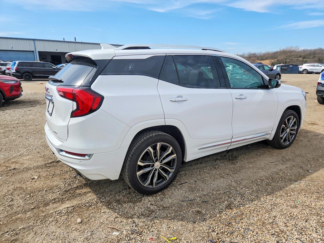 2020 GMC TERRAIN DENALI photo 7